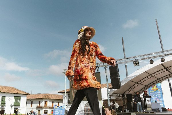 Quelles sont les pièces incontournables pour un look féminin chic ?